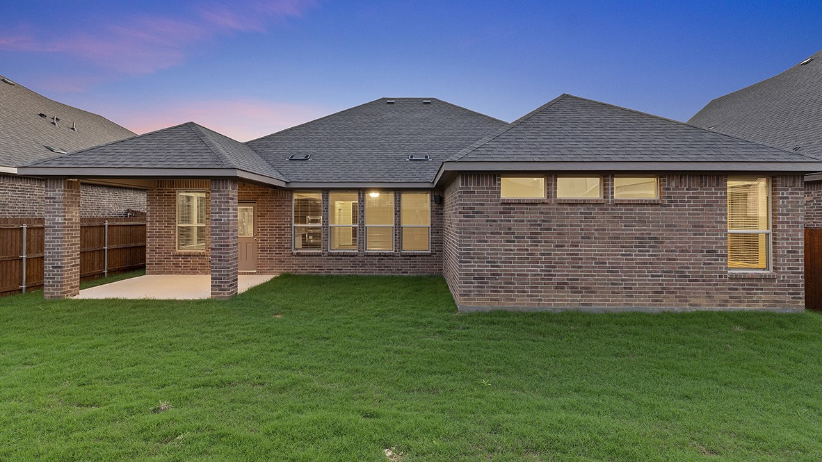Floor Plan in Dove Creek MIDLOTHIAN, TX D.R. Horton