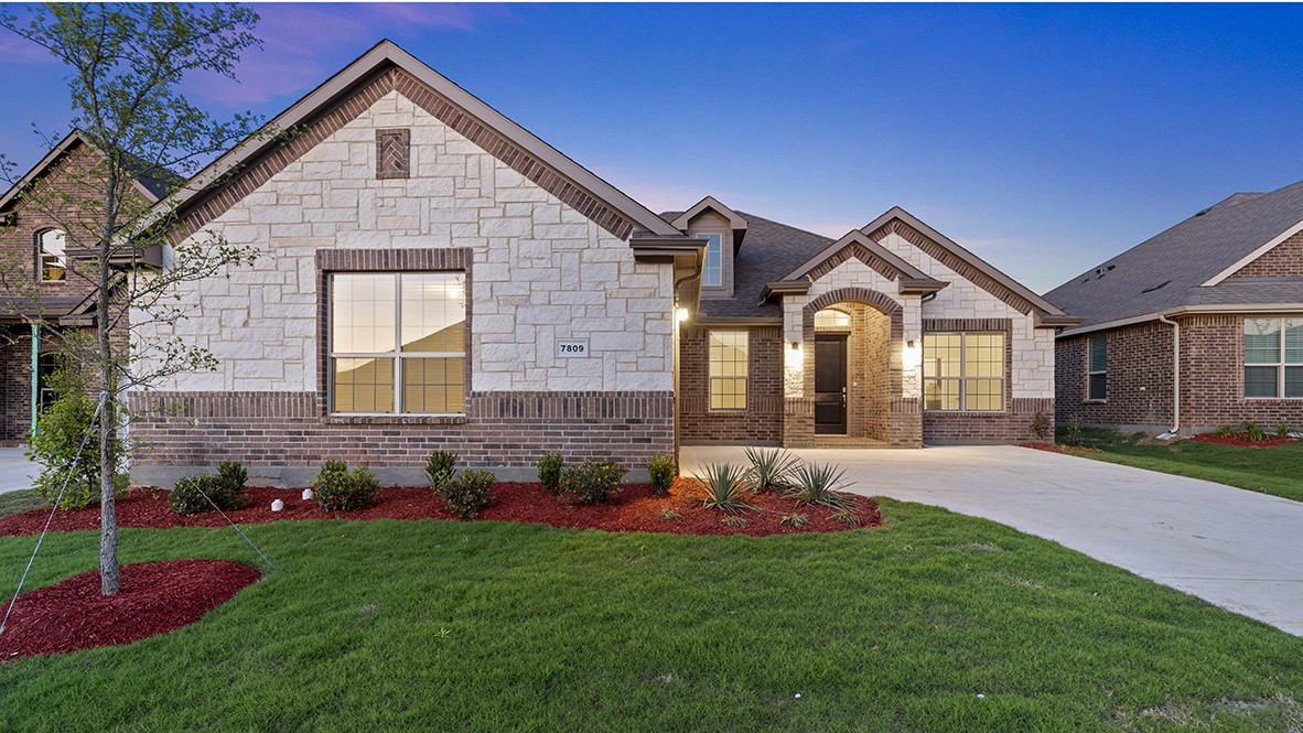 Floor Plan in Dove Creek MIDLOTHIAN, TX D.R. Horton