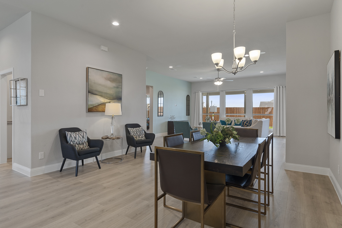 Floor Plan in Dove Creek MIDLOTHIAN, TX D.R. Horton