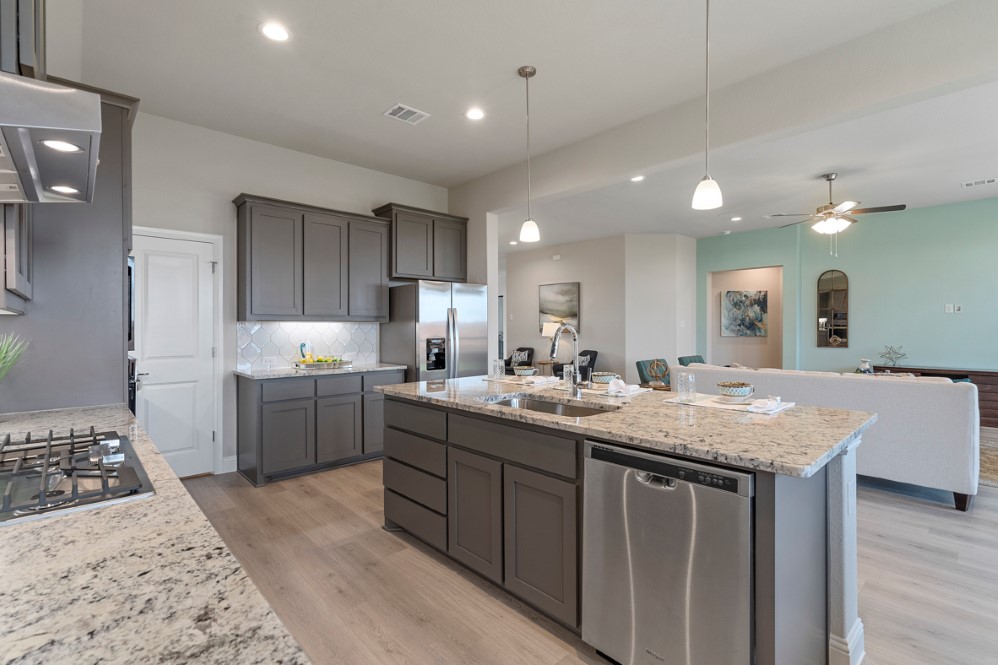 Floor Plan in Dove Creek MIDLOTHIAN, TX D.R. Horton