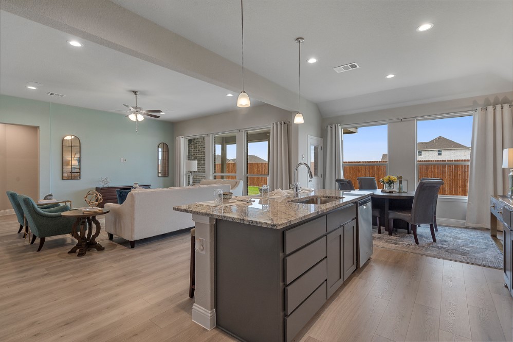 Floor Plan in Dove Creek MIDLOTHIAN, TX D.R. Horton