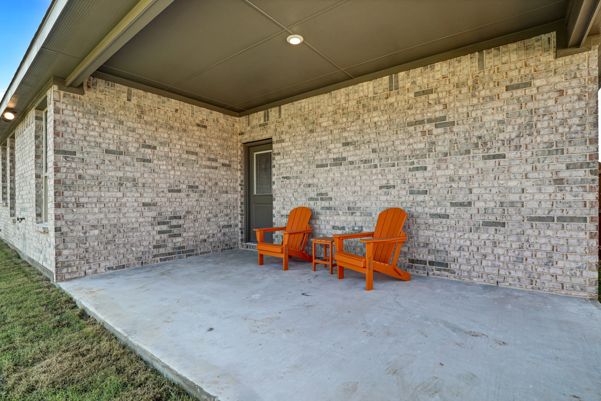 New Homes in Dove Creek MIDLOTHIAN, TX D.R. Horton