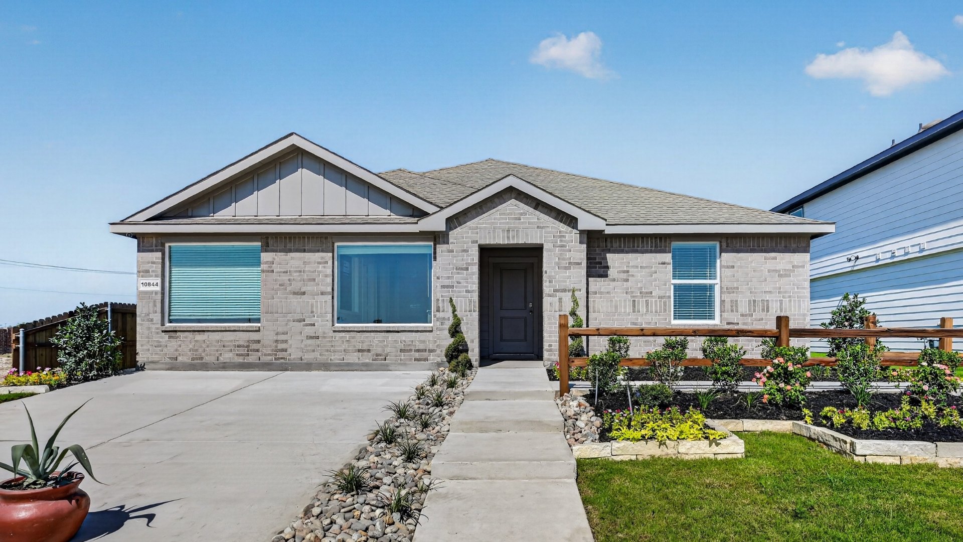 Exterior of Austin floorplan