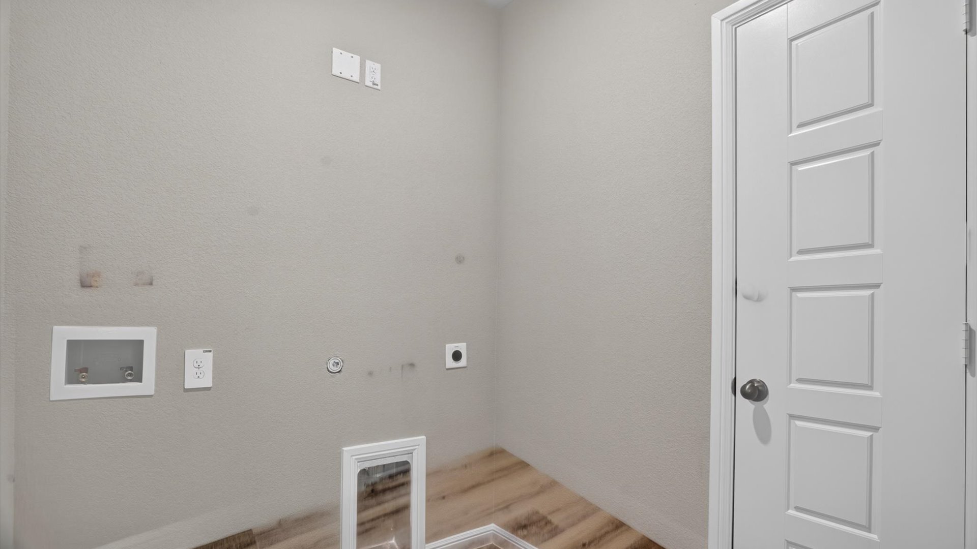 Laundry and utility closet