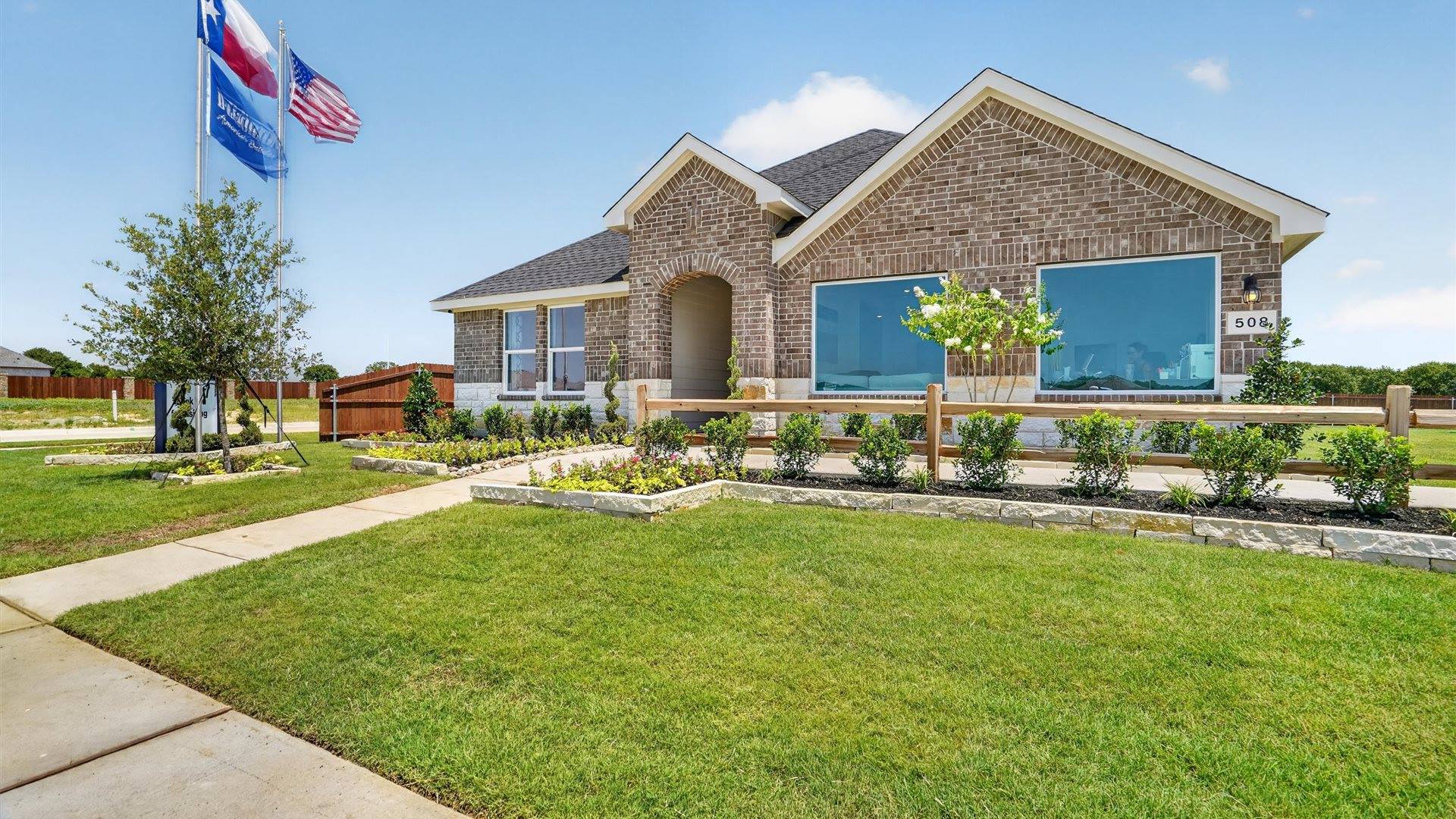 Kingston single-story single-family home with spacious yard