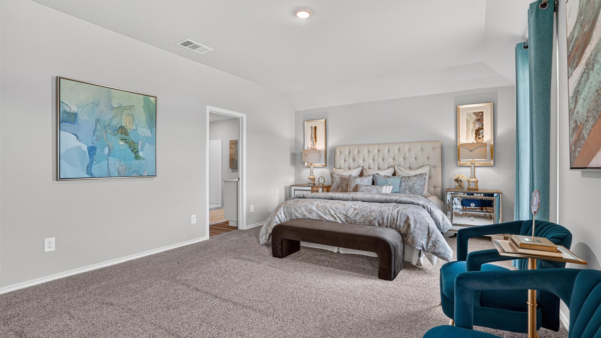 Bed 1 with ensuite private bathroom