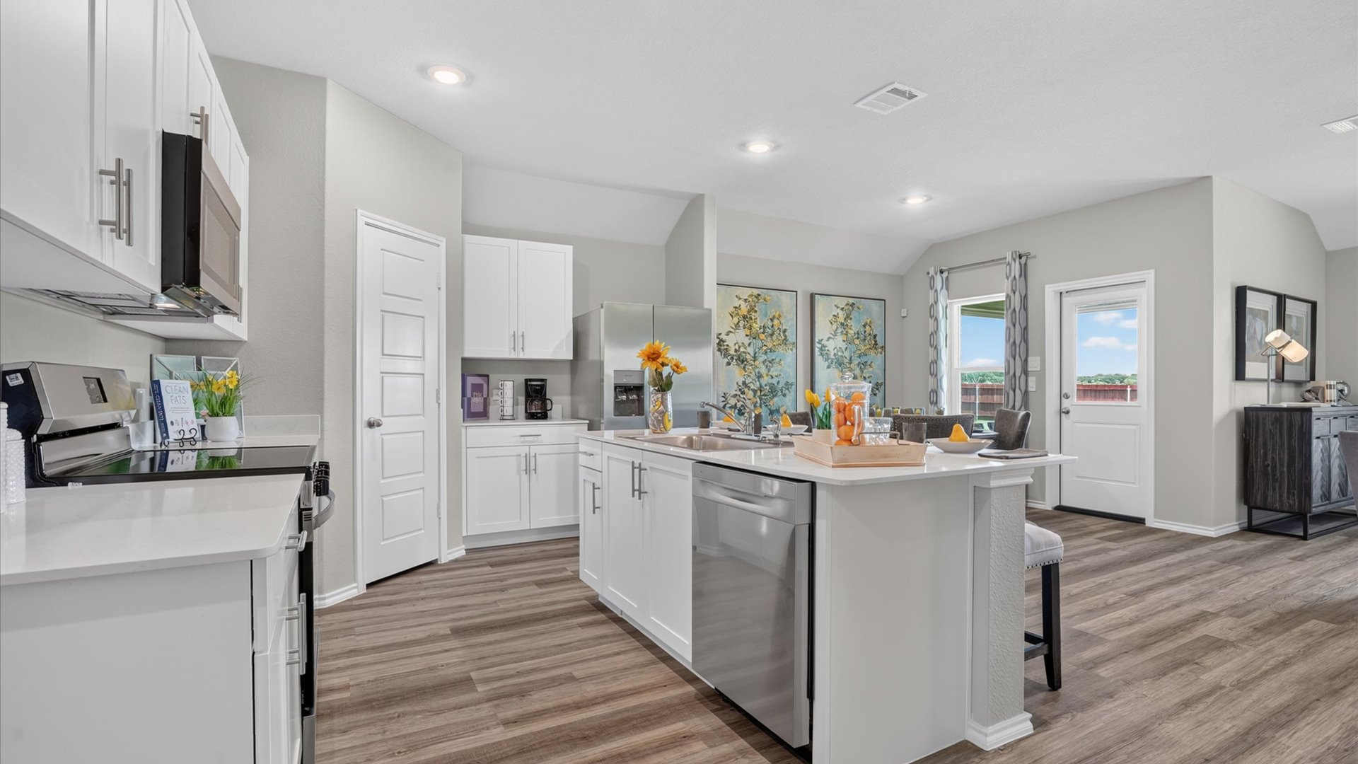 Kitchen with spacious island and countertop space