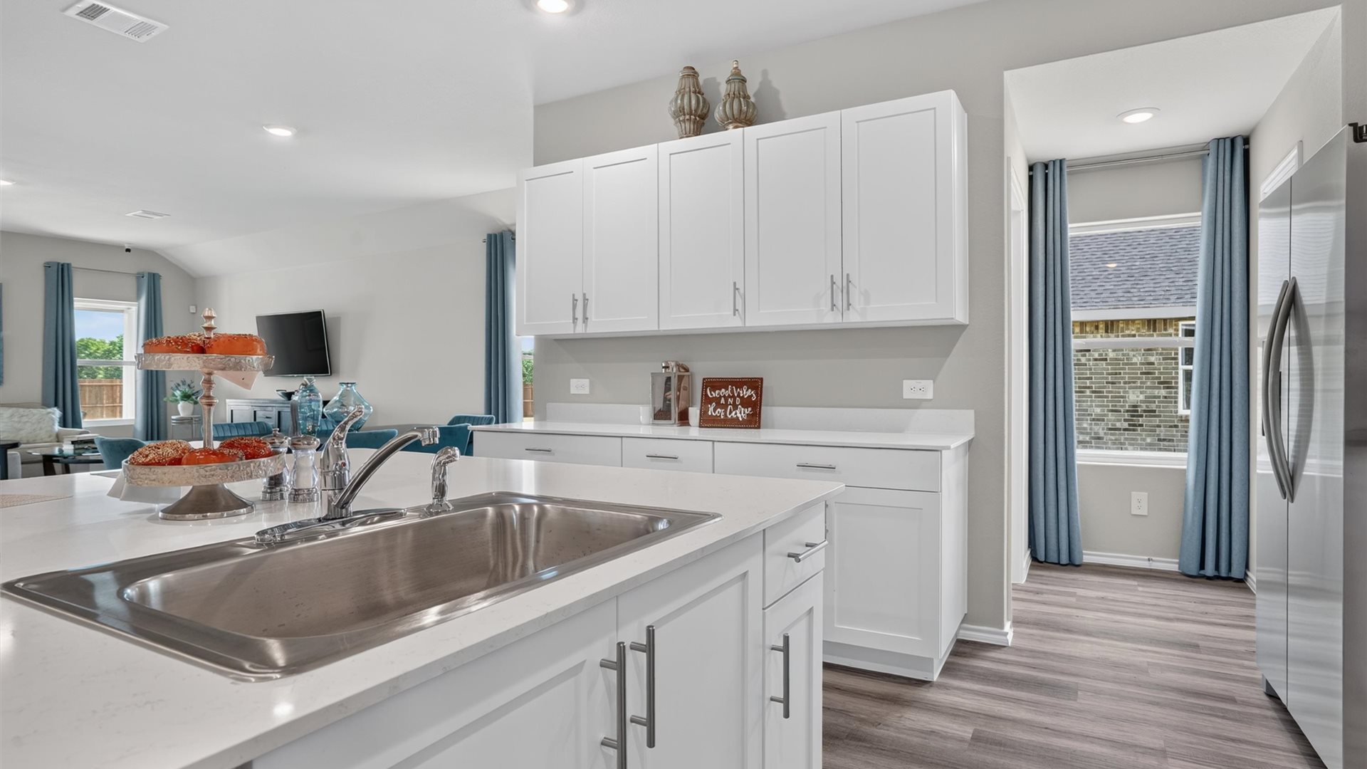 Kitchen island and counter space