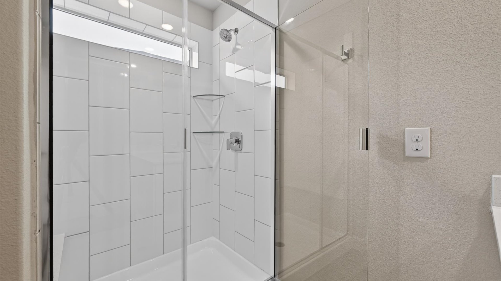 Bathroom 1 with luxurious shower