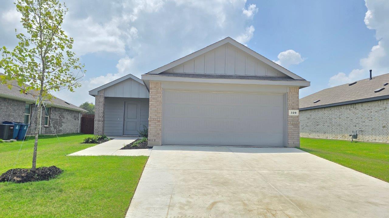 320 Trail Court exterior