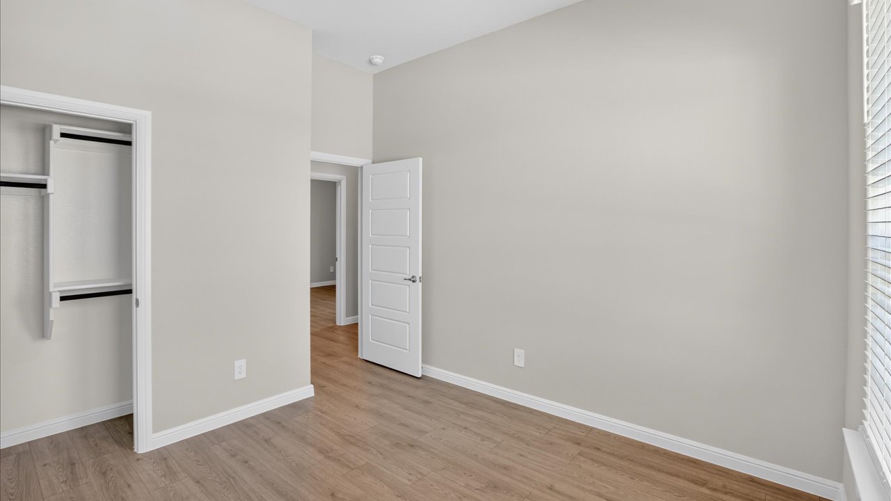 Front room/study