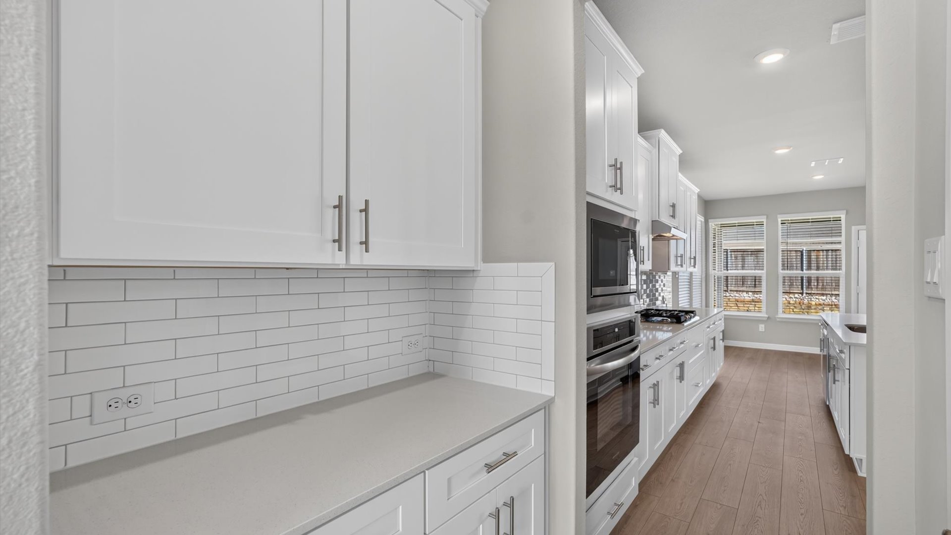 Kitchen bar