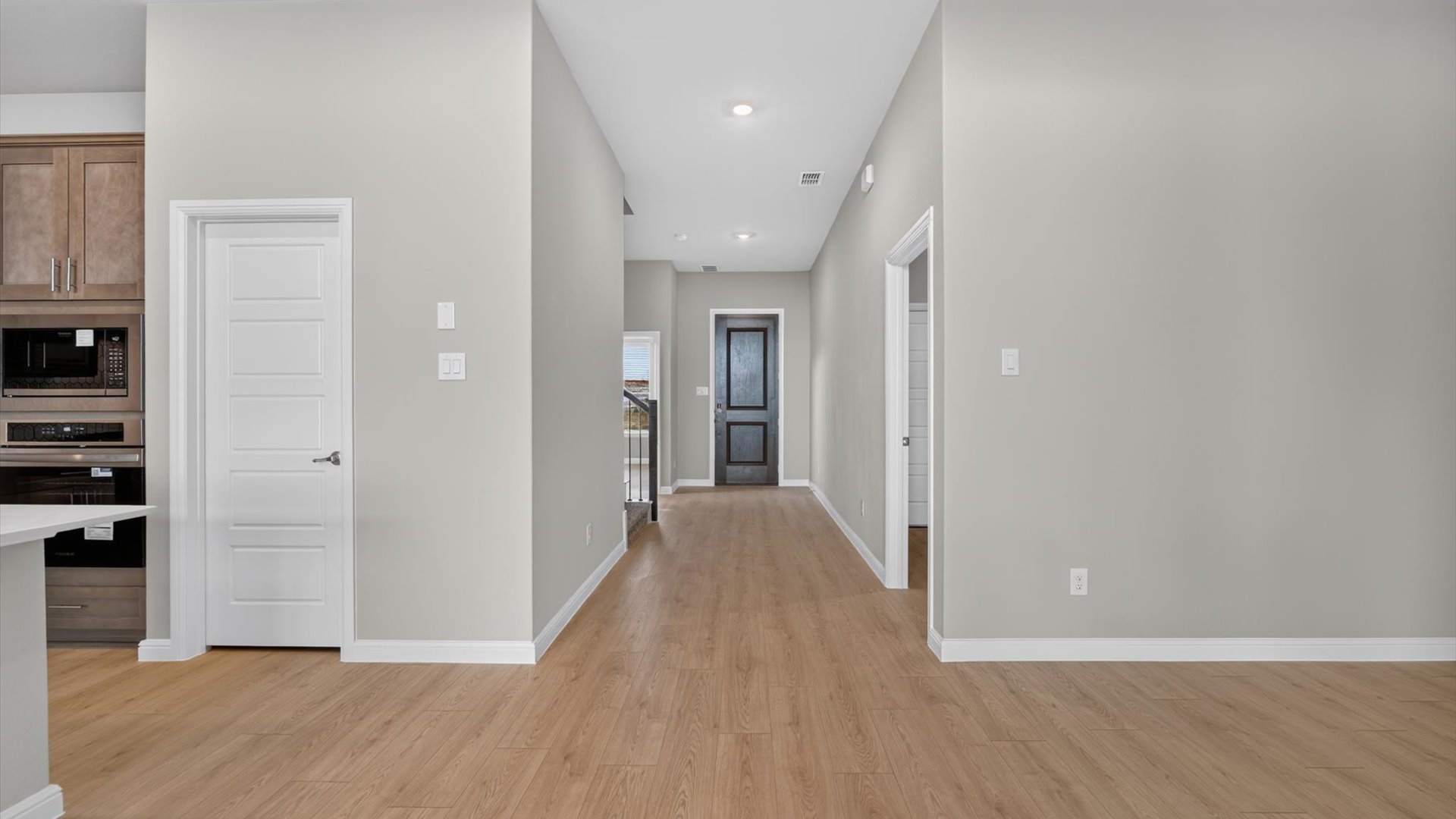 Foyer and entry