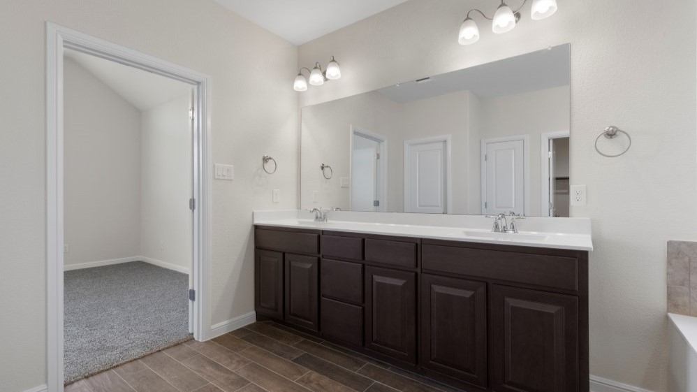 Private en-suite bathroom