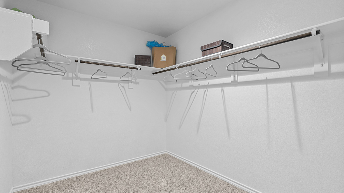 Walk-in closet