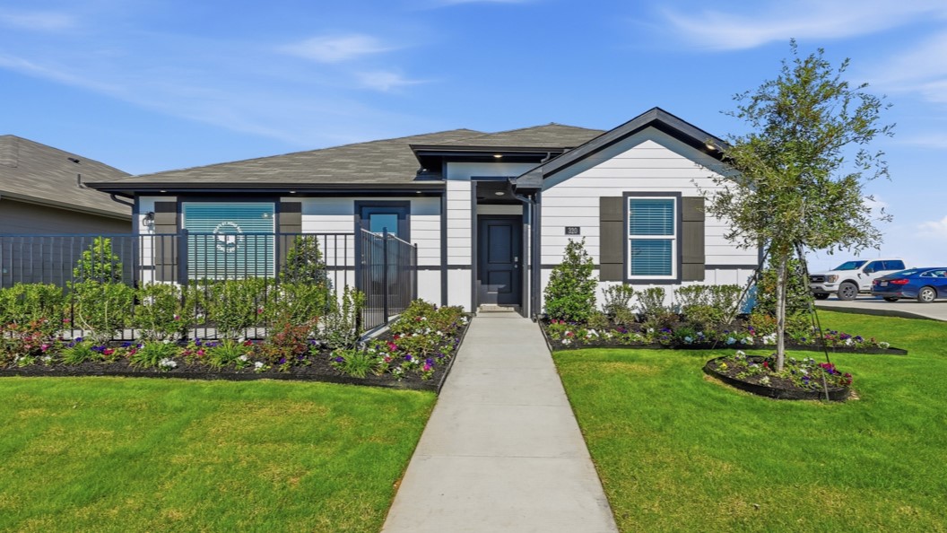 Exterior of Lakeway plan