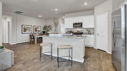 Swenson Heights Lakeway Kitchen 2