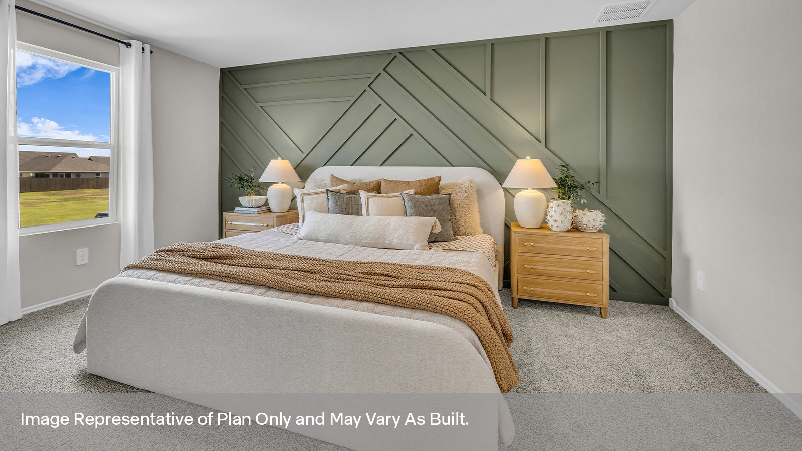 Main bedroom with carpeting and one window.