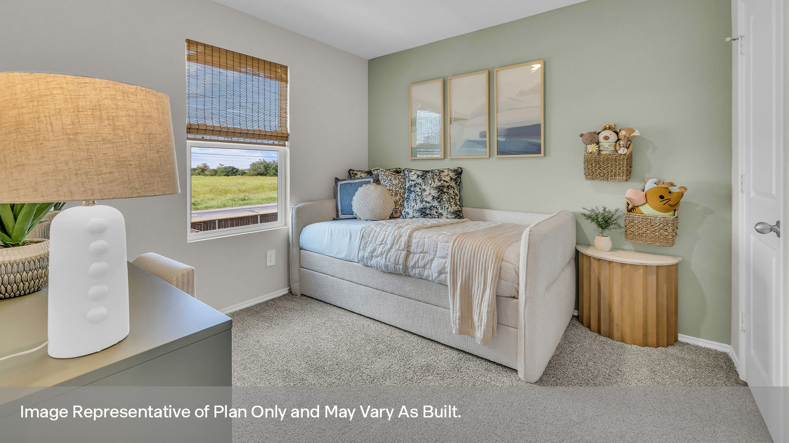 Secondary bedroom with carpeting and one window.