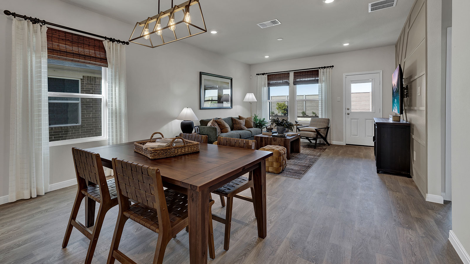 Whisper South Hanna Living/Dining