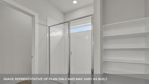 TRACE Quincy Floorplan Bathroom1 Shower and Shelves