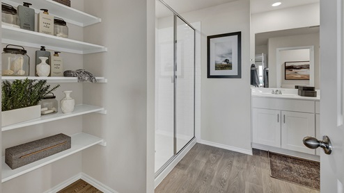 Bollinger Irvine plan main bathroom