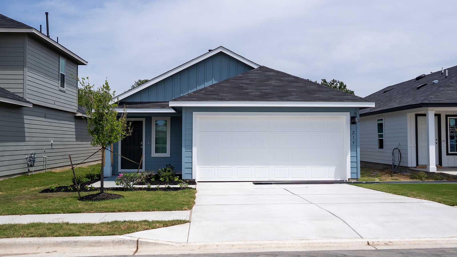 Bollinger Amber J Elevation 3 bedroom 2 bath One Story