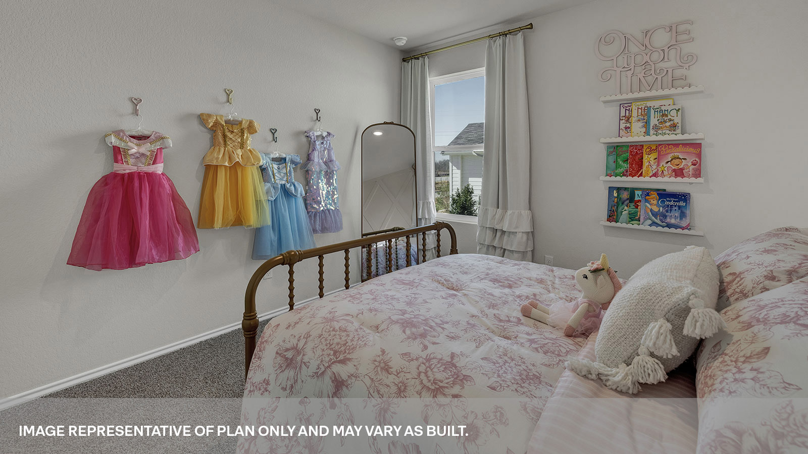 Bedroom with carpeting and one window.