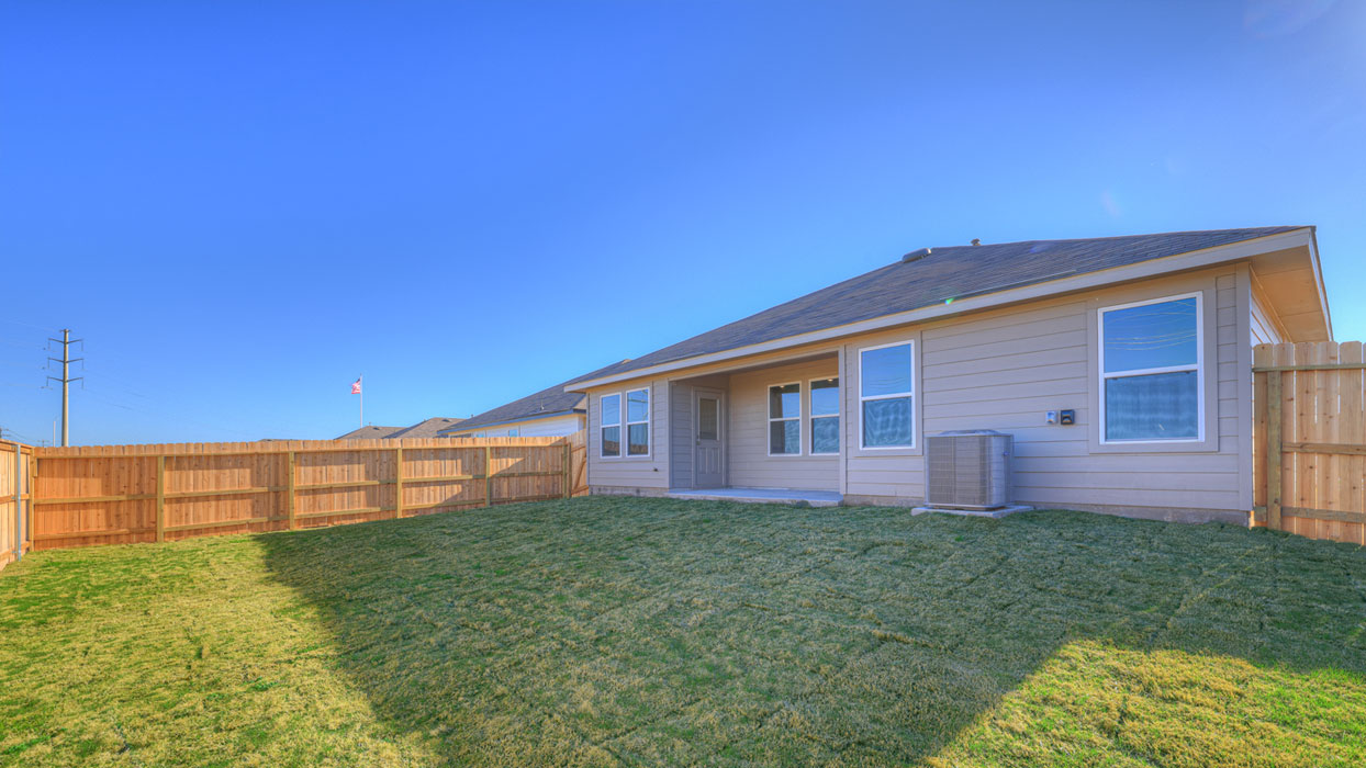 Navarro Fields Bellvue  Patio