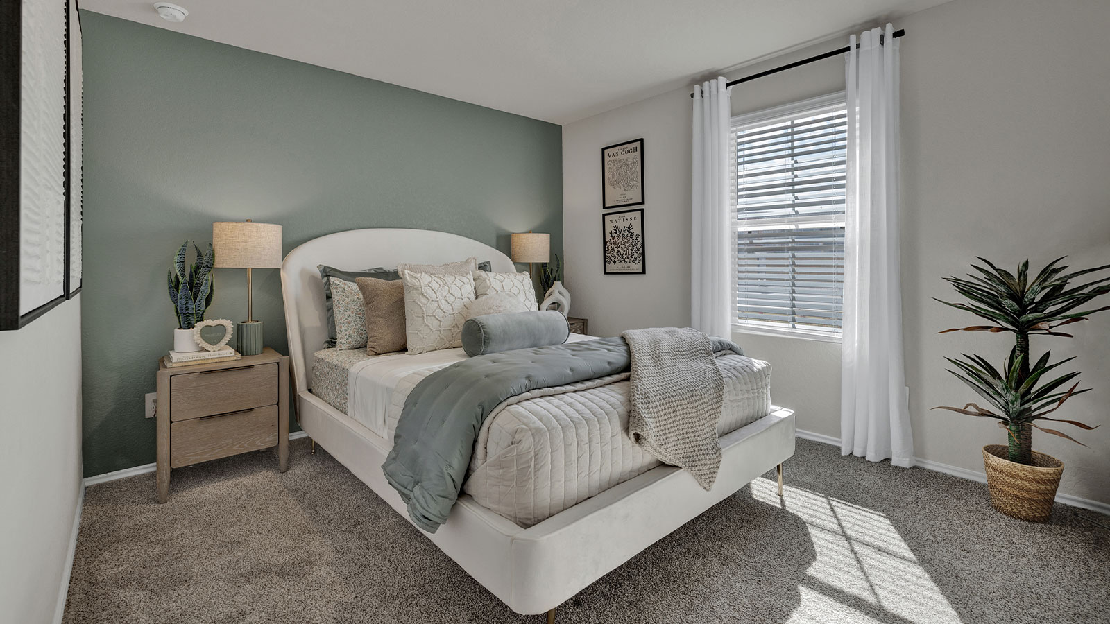 Front bedroom with carpeting and one window.