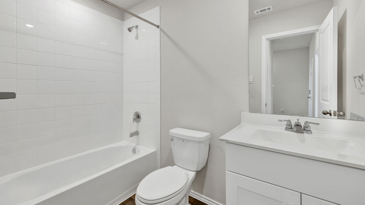 Navarro Fields Zavalla  Floorplan Bathroom 2