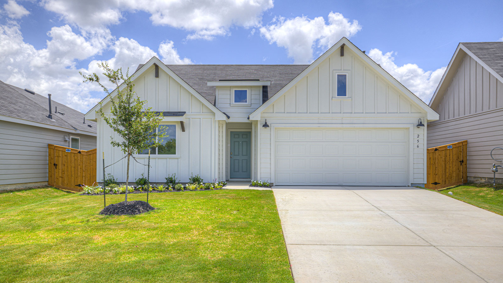 256 Flora Vista St exterior
