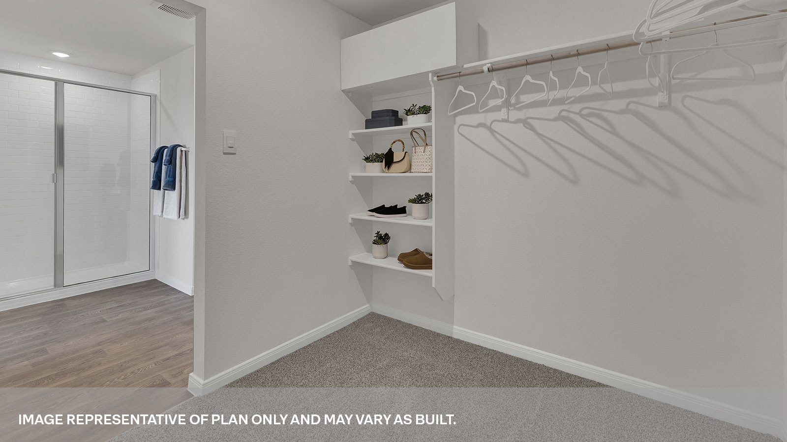 125SilentBird_X40I_Irvine_F Bath1 Closet