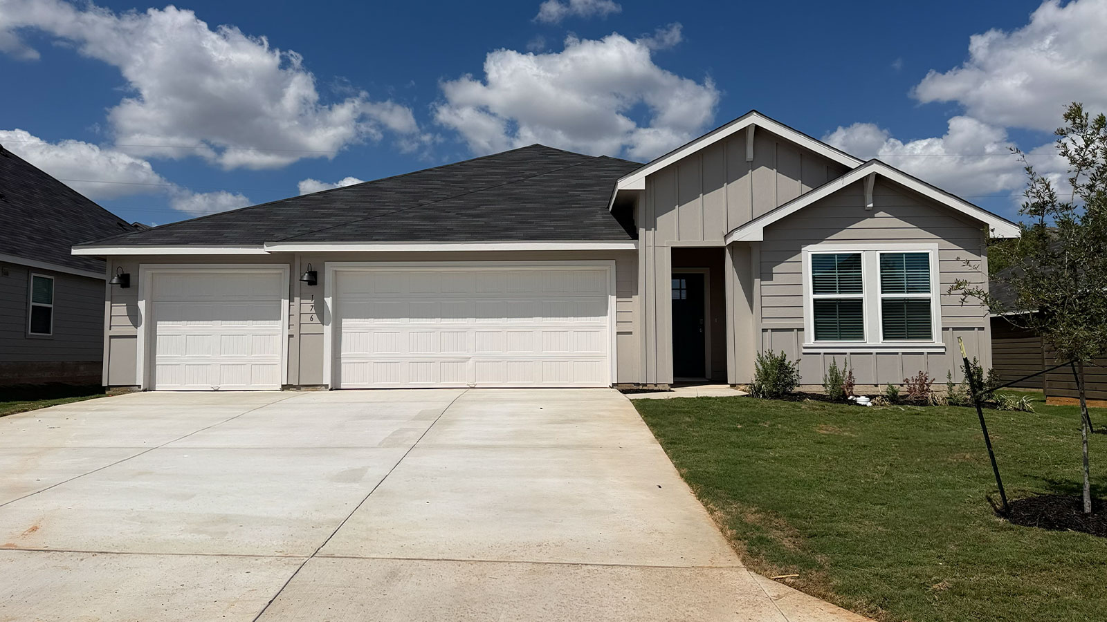 176 Teal St exterior