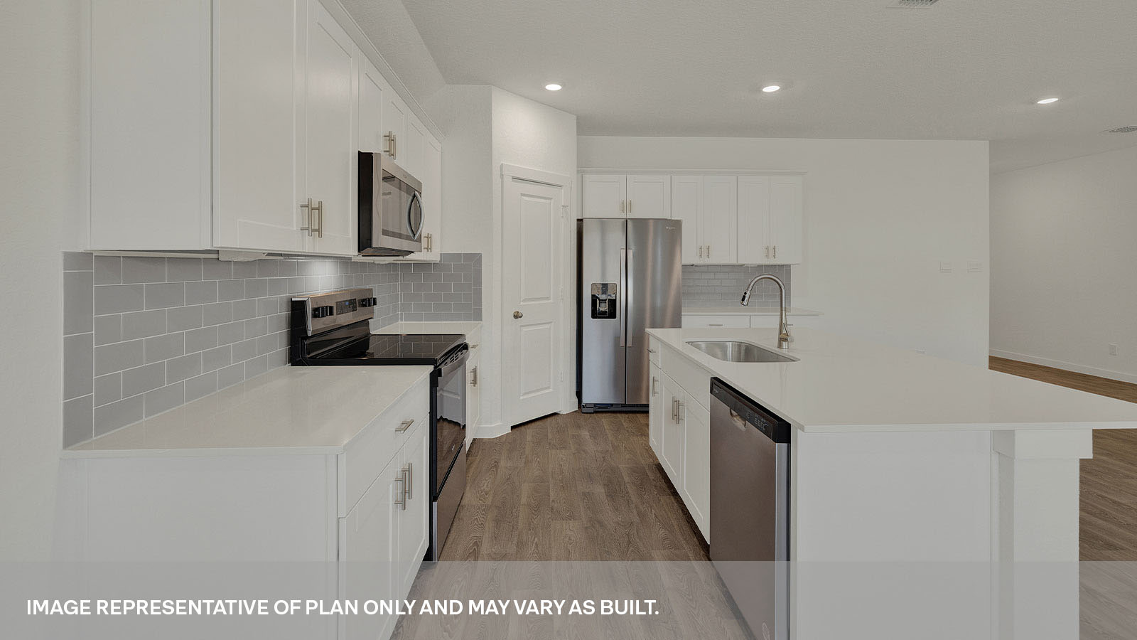 Sonoma Oaks Dean Floorplan Kitchen overlooking the living room