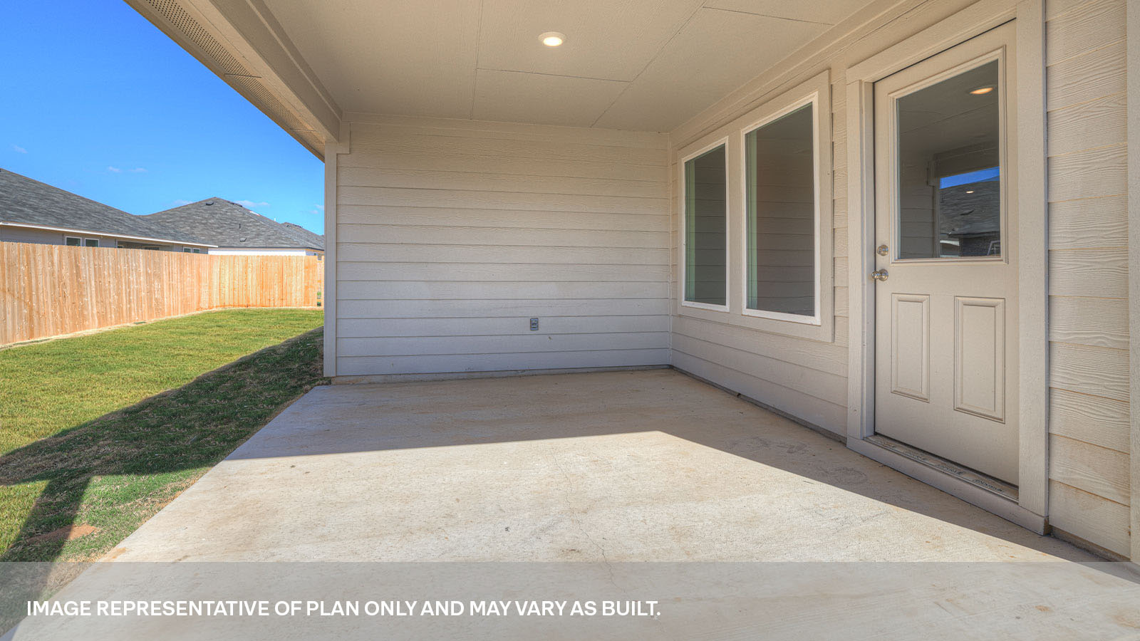 Sonoma Oaks Holden Floorplan Back Patio and Yard
