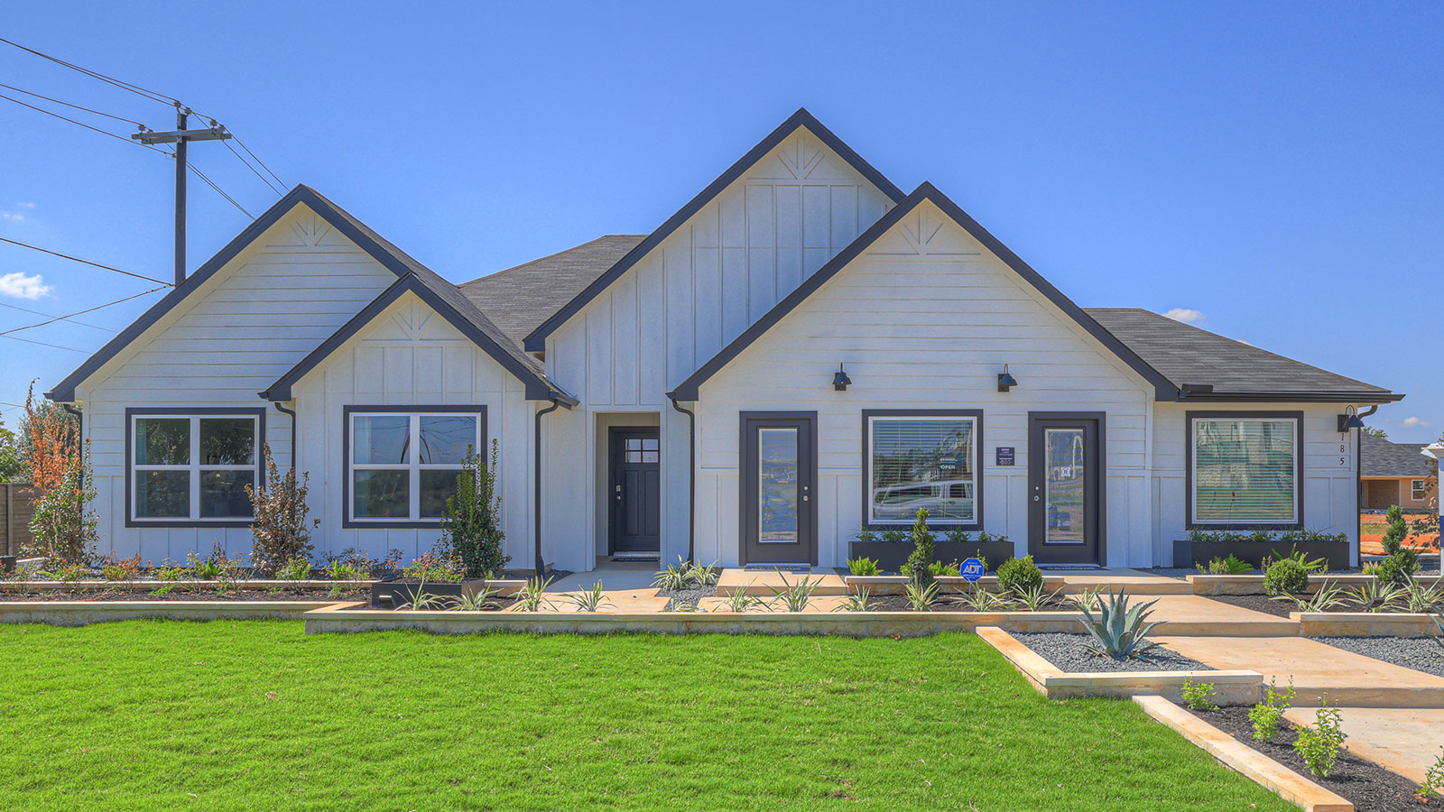 185 Teal St exterior