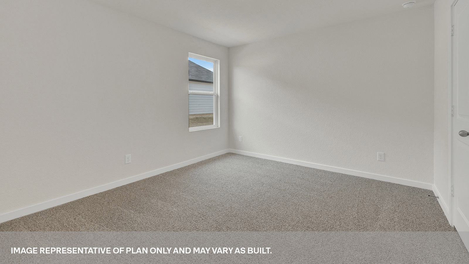 Secondary bedroom with carpeting and one window.