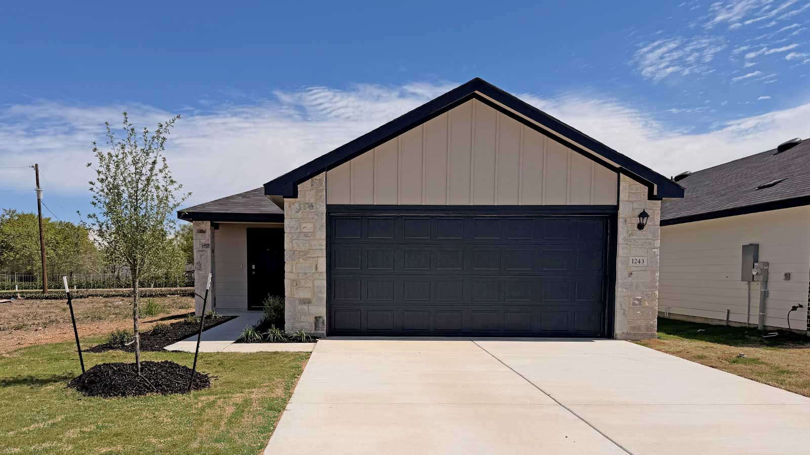 1243 Avery Ranch Dr exterior