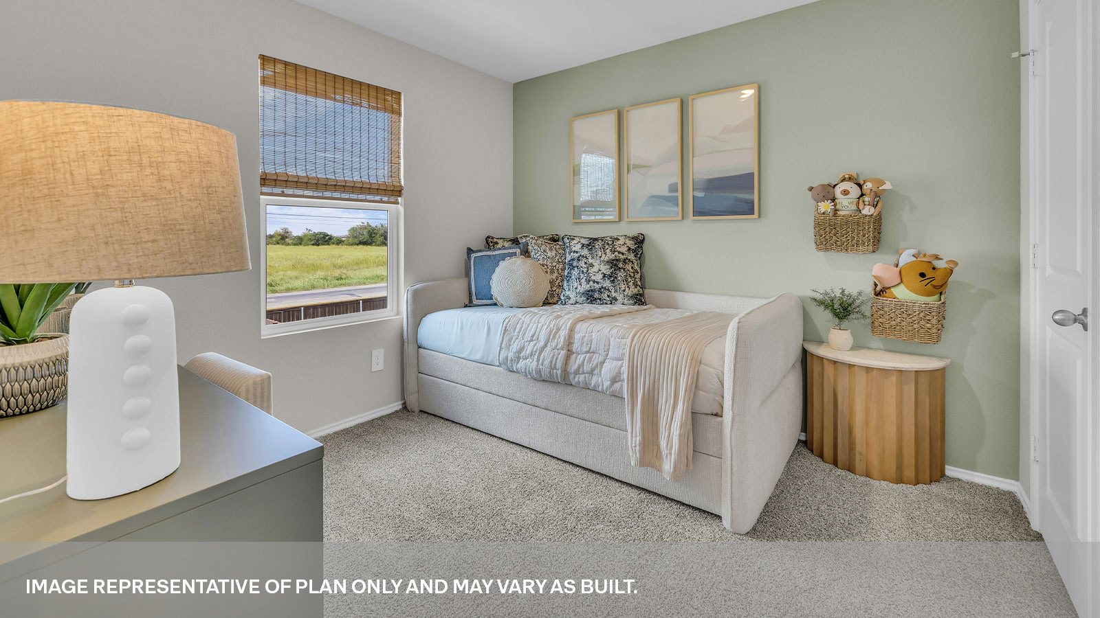 Bedroom with carpeting and one window.