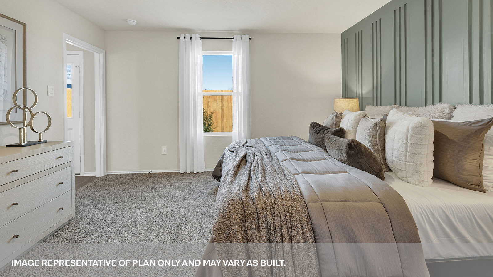 Main bedroom with carpeting and one window.