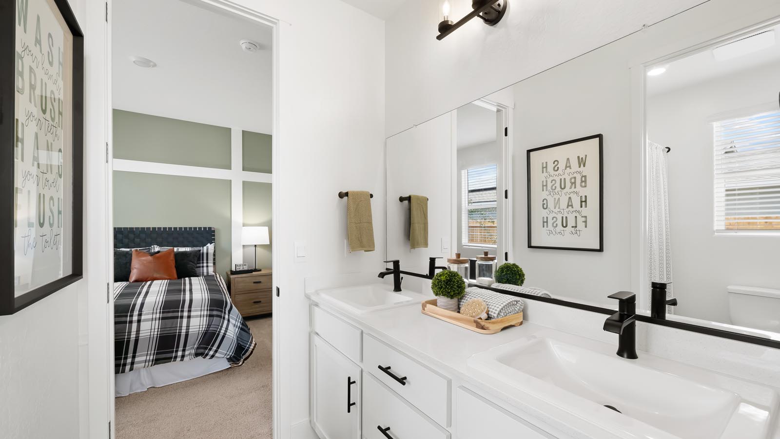 oriole jack and jill bath