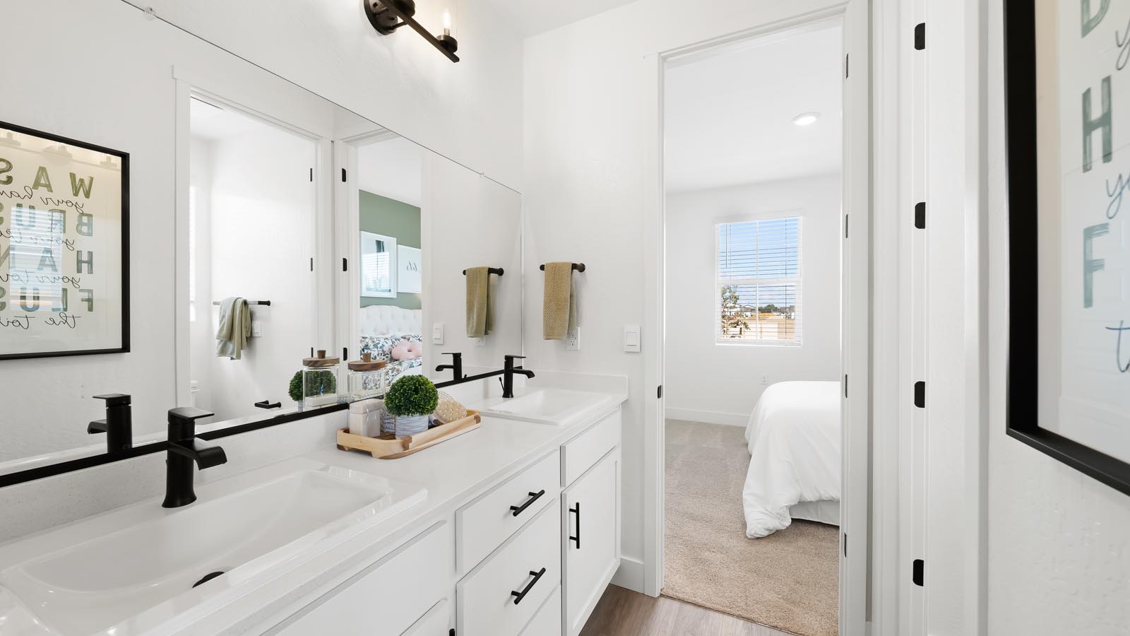 oriole jack and jill bath