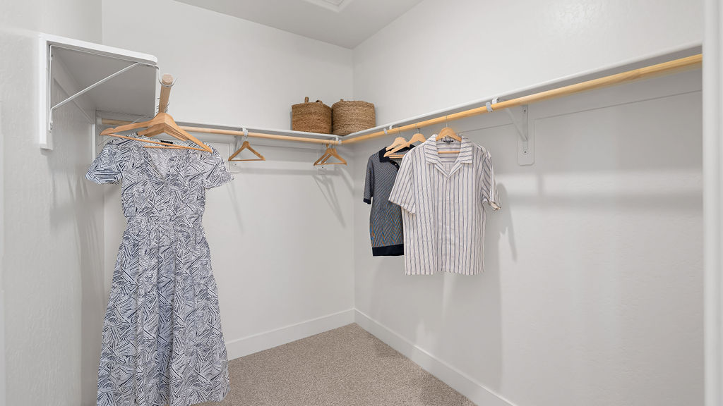 walk-in closet off primary bedroom