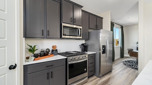 kitchen cabinets and whirlpool oven