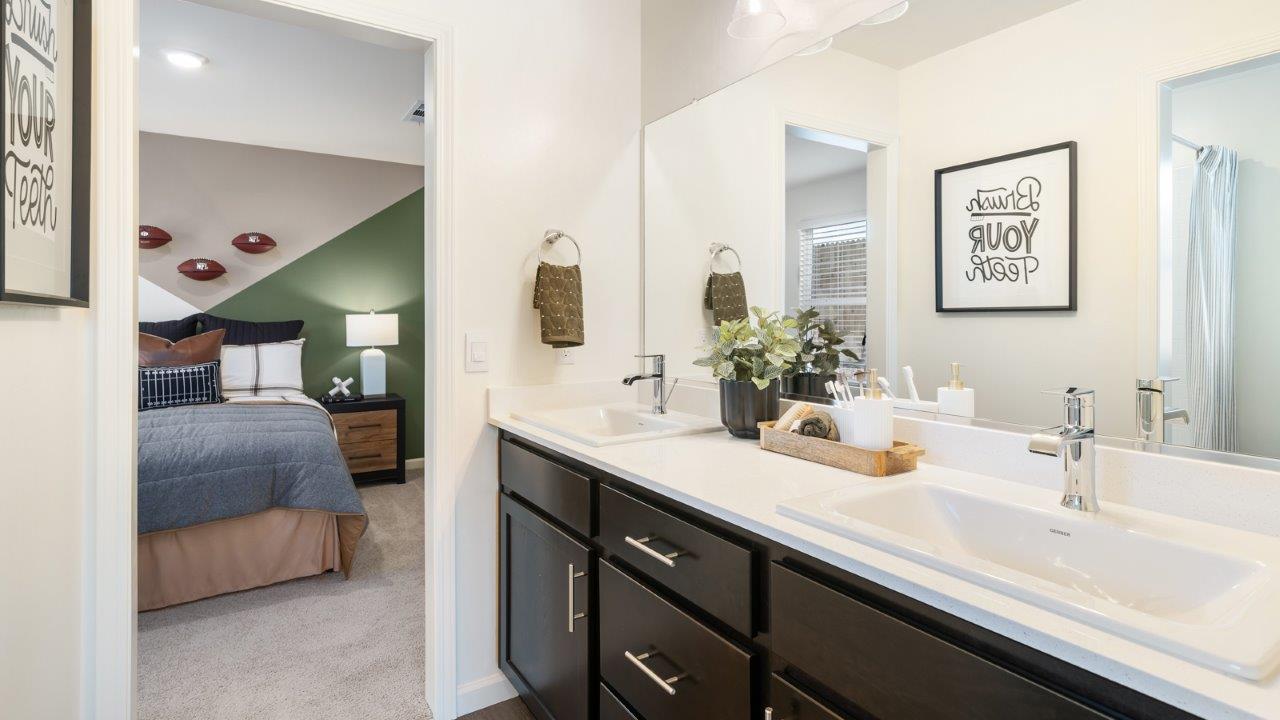 coolidge jack and jill bath