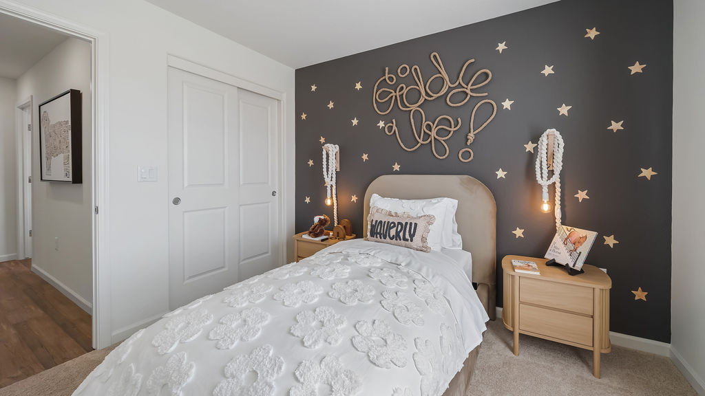 Kids bedroom that's western theme.