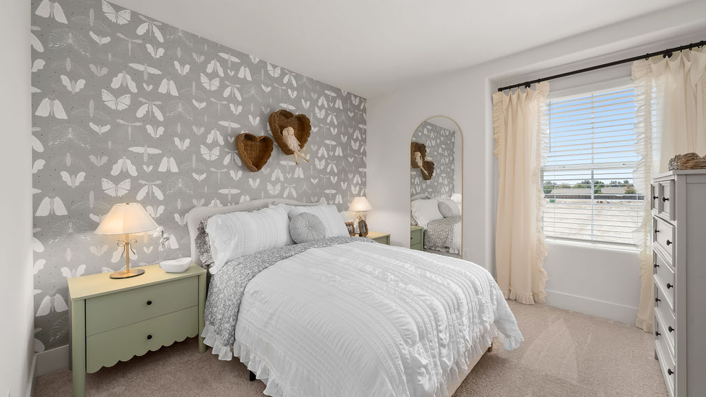 Kids bedroom with grey accents.