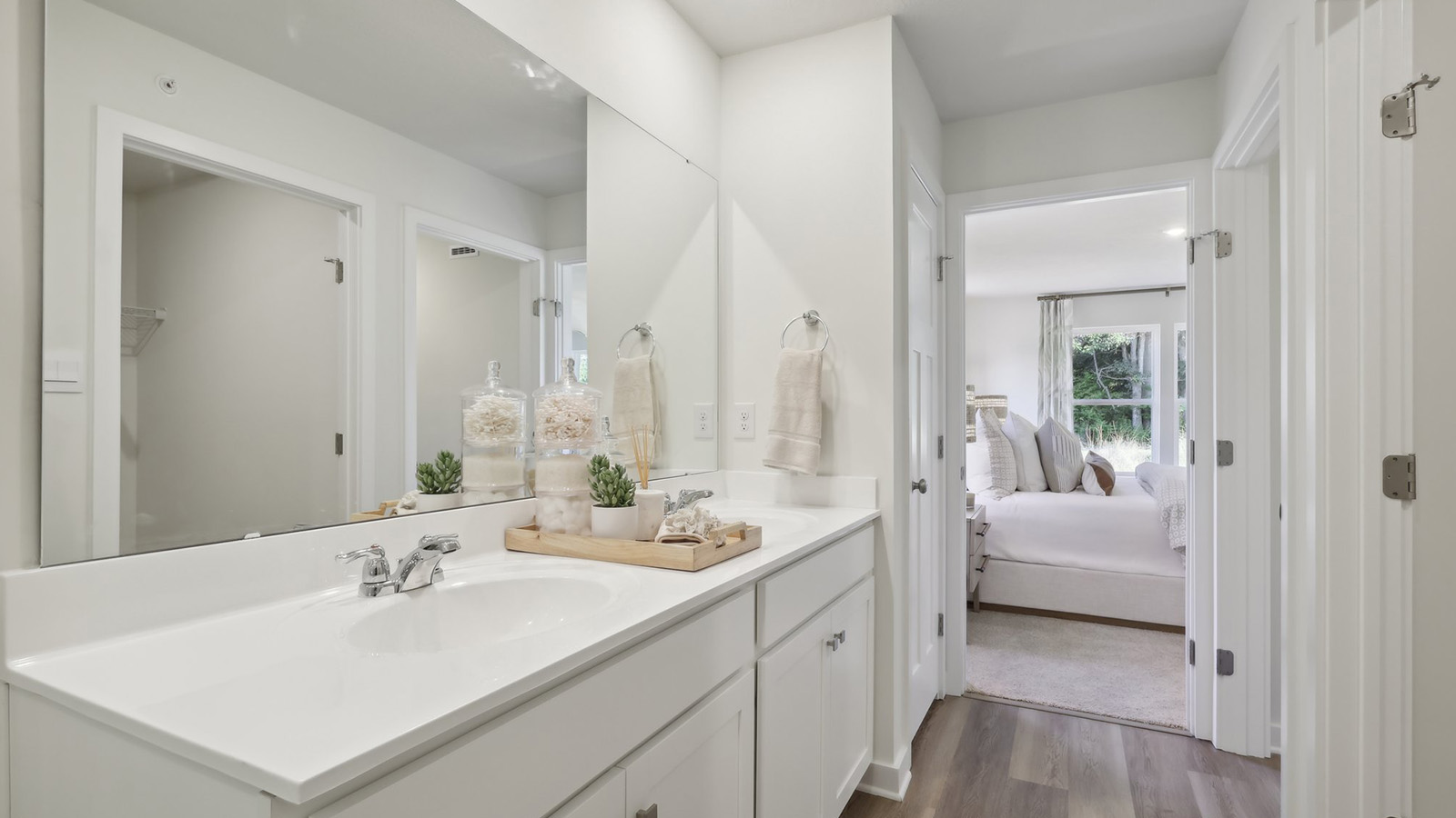 primary ensuite bathroom