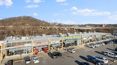 Local shopping and dining in Bridgeville, PA